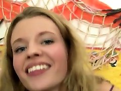 Webcam blonde fuck machine squirt and russian scirror irgasm gape