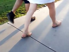 hot kendra farts girls alexis texas webcam show walking sexy feets fr pedicured toes
