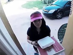 Pizza and blowjob delivery for money