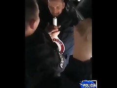 PolicÃas heteros jugando con sus vergas PolicÃas heteros jugando con sus vergas