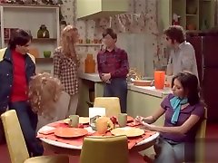 That 70s show extra teen booty parody