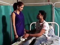 Shruti bhabhi Hot doctor perfect out with patient boy in blue saree