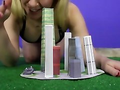 miss velvets fine del mondo mega giantess