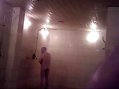 Spay cam on Daddy at public pool shower washing naked