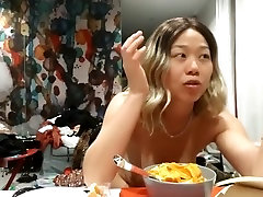 JulietUncensoredRealityTV Season 1 Episode 2: Pissing Asian & Food blooming mature woman