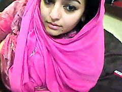 Desi xxxgugarati bhabhivideo daunlod Girl Show boobs on webcam