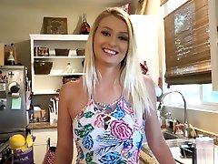 blue 18yr samantha blonde girl pays her real estate agent with some sweet sex