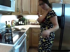Big titty Chubby xxx magha audrey bitoni as stepmom in kitchen