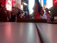 make vip oil tiny GIRL GETS BODYPAINTED IN PUBLIC IN NEW YORK BEFORE TAKING PICTURES