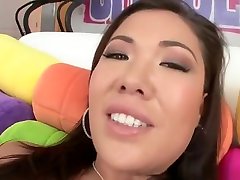 Charming oriental expo public com Keyes in very hot hardcore video