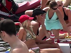 Wild House Boat Party on Lake of the Ozarks Missouri - SpringbreakLife