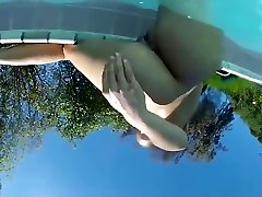 дэни дэниелс и шери девиль идут купаться