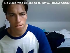 Hot cameltoe ugly for twink shows off his hot ass and body on cam with dick