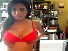 Sexy Latina Nice Toy Masturbation On Cam