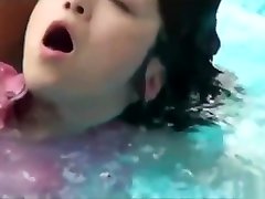 drowning girl hua001