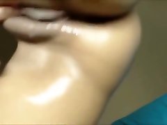 او رها یک رودخانه کوچک از داغ انزال زن