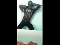 spiderman underwater breathhold