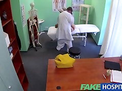 FakeHospital - lekarze wierny kogut