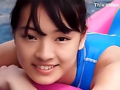 azjatycka nastolatka niebieski strój kąpielowy pure non-nude
