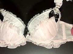 Bra bukkake 02 Bra bukkake 02
