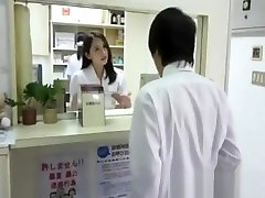 japanese mädchen ist sehr geil in hospital während freund besuch