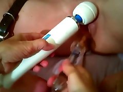 کریستینا گره خورده است و خود ارضایی