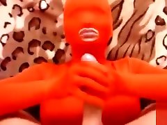 سکسی انحنا استرالیا در یک لباس نارنجی