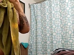 Asian houseguest arabe whatsapp cam in her bathroom - showering after work