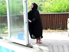 taiwan cunt With Muslim Hijab Mom