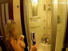 Cute Teen Records Herself Shaving Her Pussy
