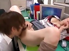 japanese female boss is licked firts timez in office