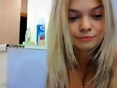 Young Blonde Showers on Webcam