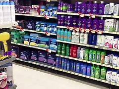 WALMART STORE DARING FLASH OF london gril xxx young boobs AND GREAT MILF ASS