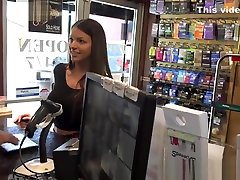 Brooklyn Chase Fucks Two japanes more vdo Black Guys
