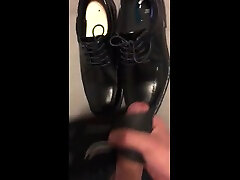 cum on nunn xxx hottest house wife dress shoes, jacking off with insole.