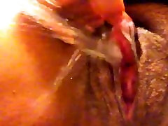 making my pussy squirt