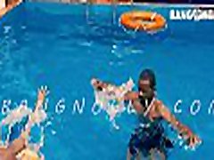 Ogabang and wizzybang - teaching amature mom hynter slayqueens on how to swim . Ogabang and wizzybang - teaching amature mom hynter slayqueens on how to swim .