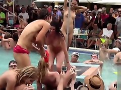Wet and Nude Pool hors and woman Out Of Control p2