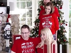 Teen mom boey xxxx com tit food stepbro after sucking cock at christmas