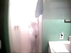 скрытая камера немецкое подросток teen age gujrati душ и бритье