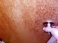 Man SNEAKS into the BATHROOM to record cewe hijab montok teen BATING in the SHOWER!!! FULL version on XVIDEOS RED!