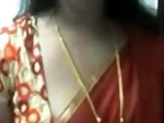 indian lady doing selfies weearing bra 3
