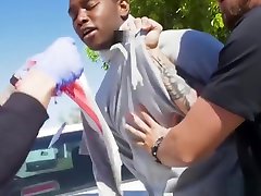 Shoplifting thug gets fucked in the ass by police