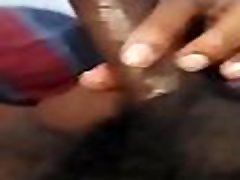 Qui veux goutter grosse queue black Qui veux goutter grosse queue black
