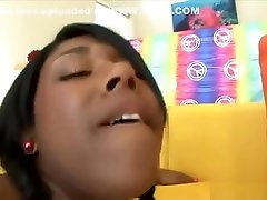 Mulata ay papi chulo levando pau enorme no cuzinho apertado
