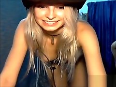 blonde girl on cam in bbw grome hat strips