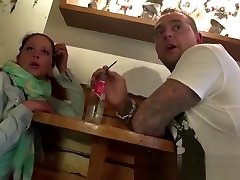 Dutch shizuka hentai porn worker eats pussy