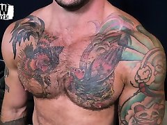 Tatted muscle daddy Sean Duran bigass kitchen fucks blindfolded jock