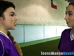 असली फुटबॉल किशोर महिला समलैंगिकों