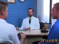 Cute white teen gay porn and small nude kiss Brian Bonds goes to Dr.